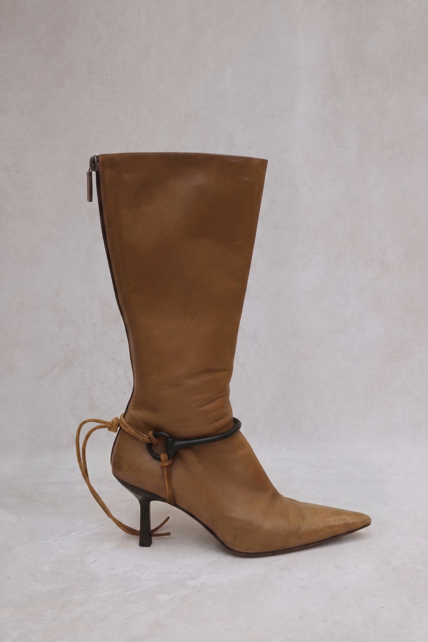 gucci by tom ford fw 1999 caramel horsebit boots