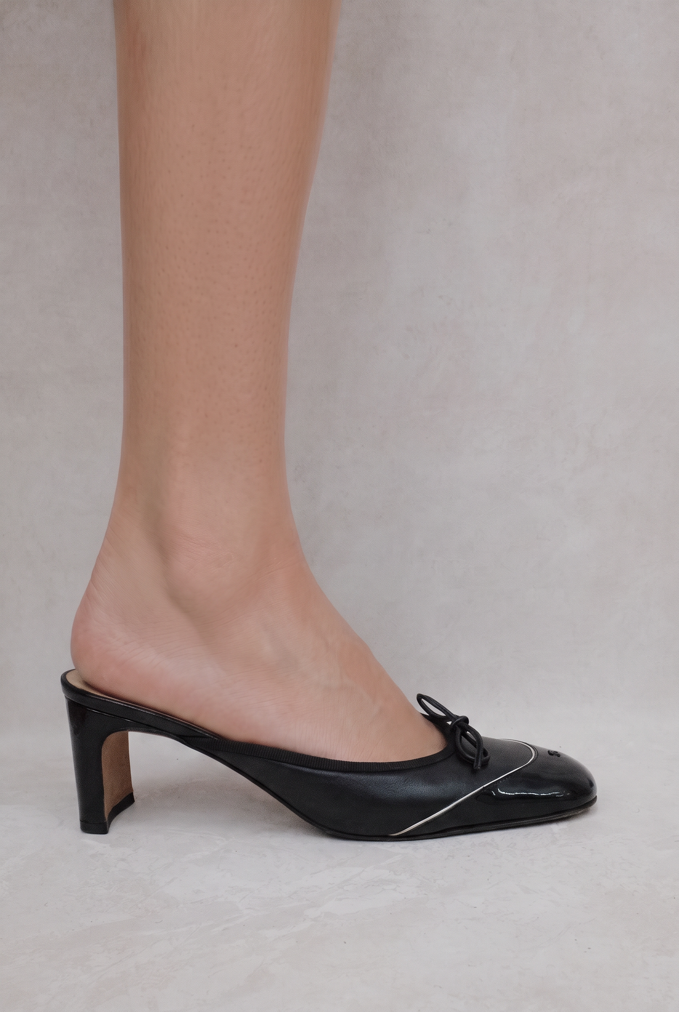 chanel 2000s black bow heels