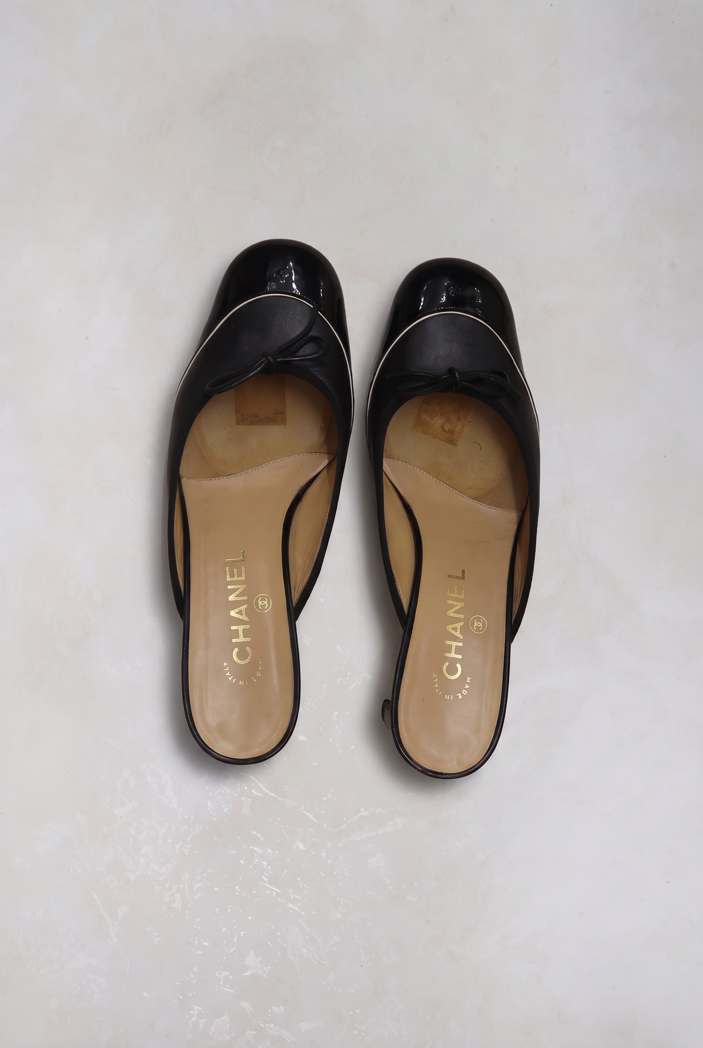 chanel 2000s black bow heels