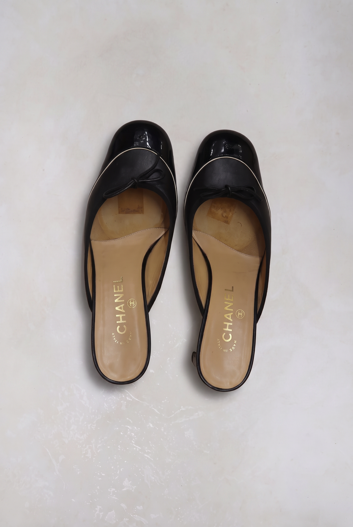 chanel 2000s black bow heels