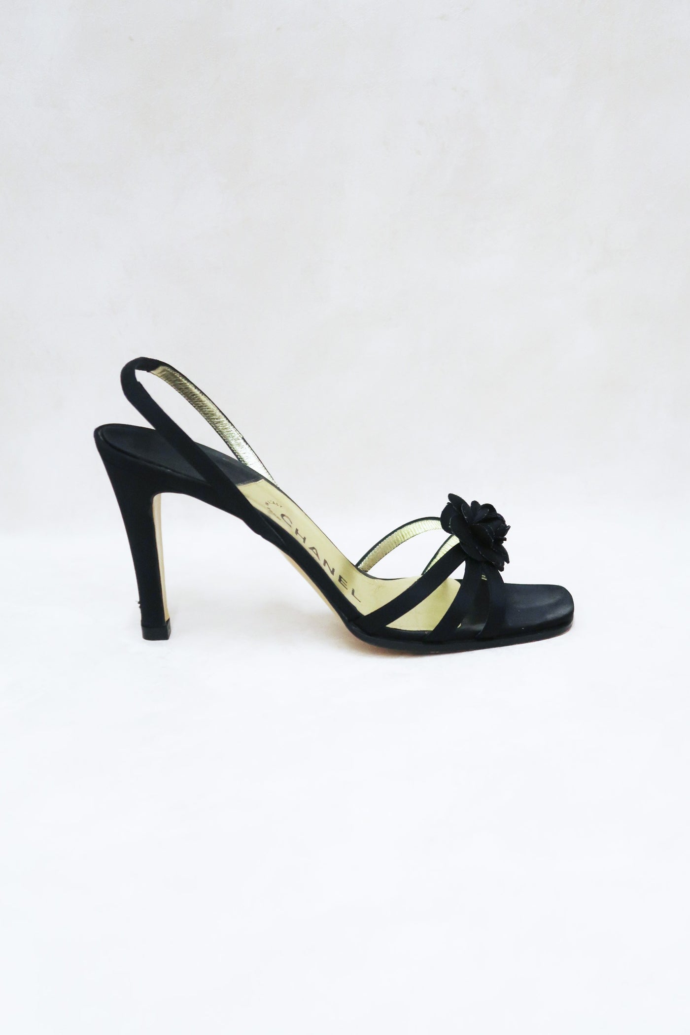 chanel 2000s black camellia slingbacks