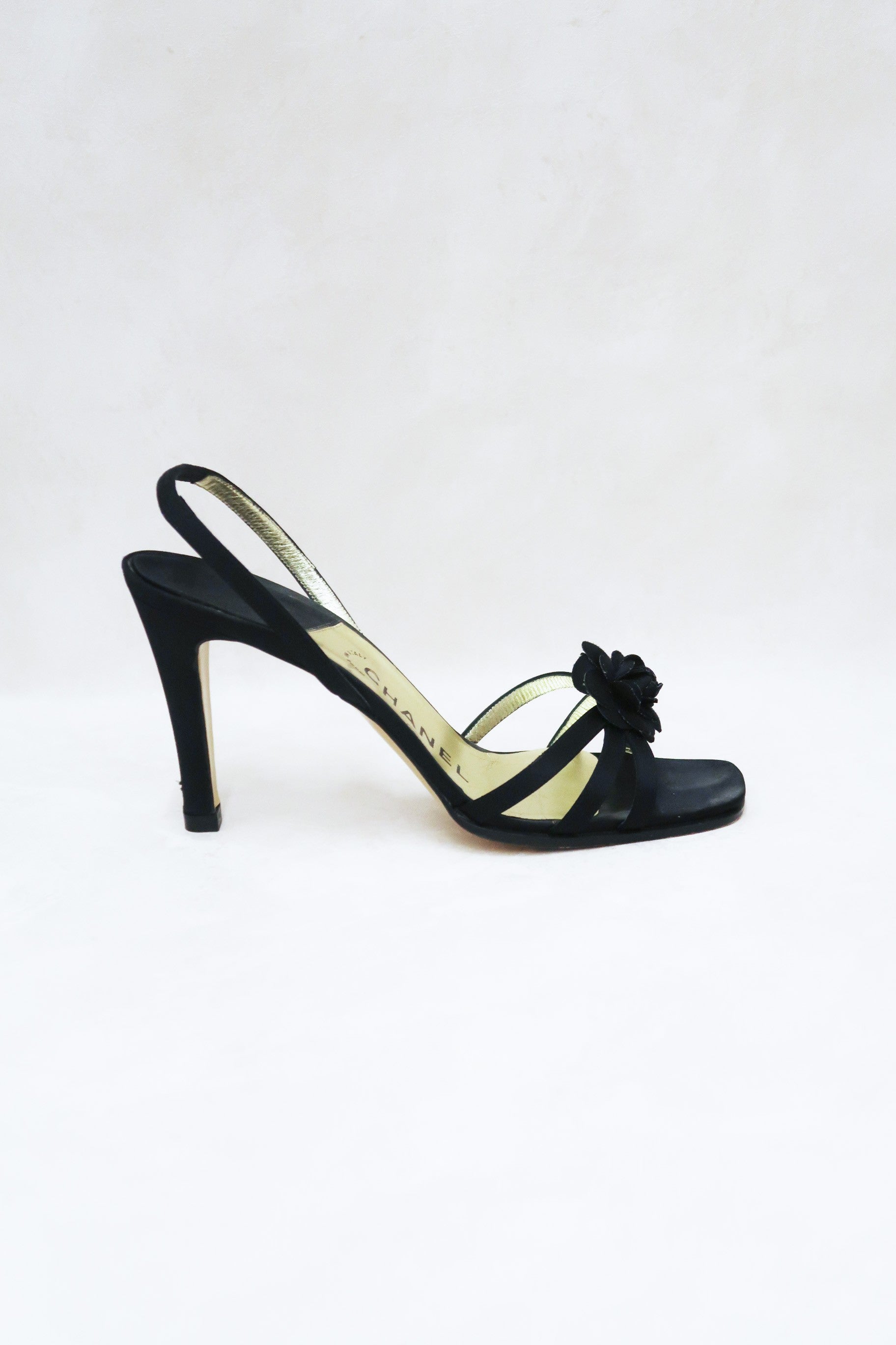 chanel 2000s black camellia slingbacks