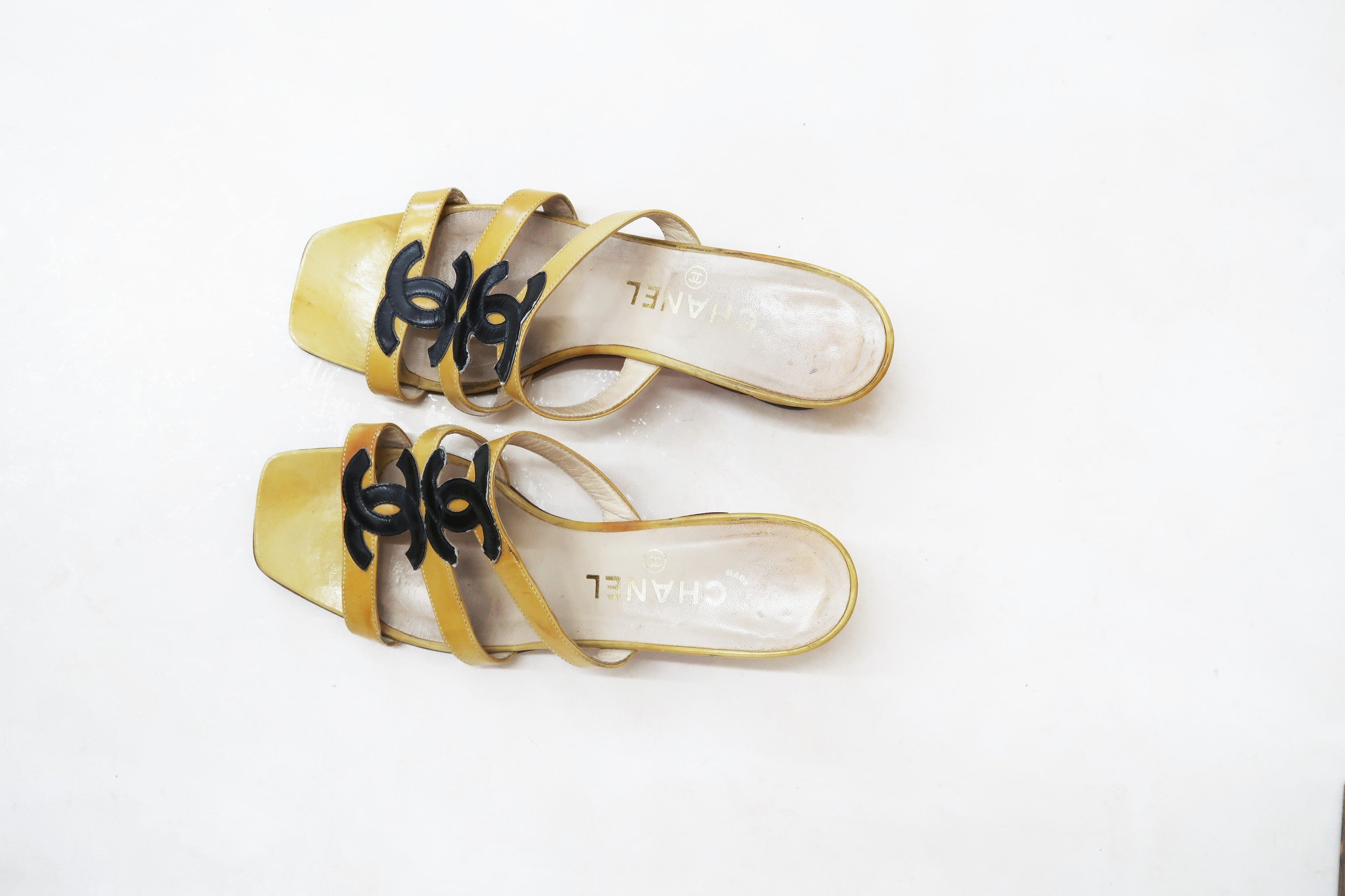 chanel ss 1995 mustard logo sandals